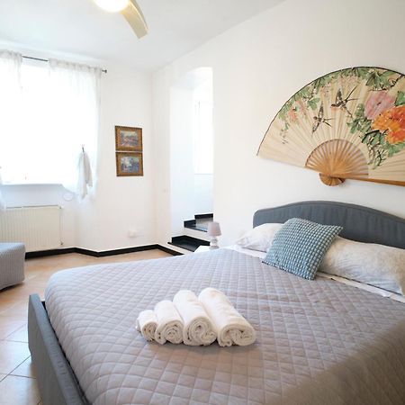 Apartamento Cavour La Citta Vecchia Génova Exterior foto