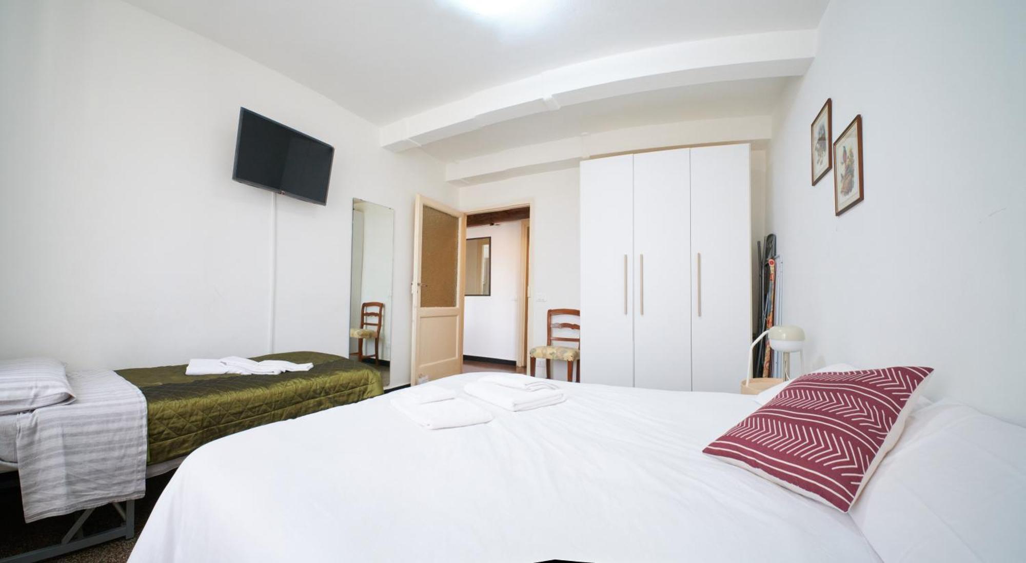 Apartamento Cavour La Citta Vecchia Génova Exterior foto